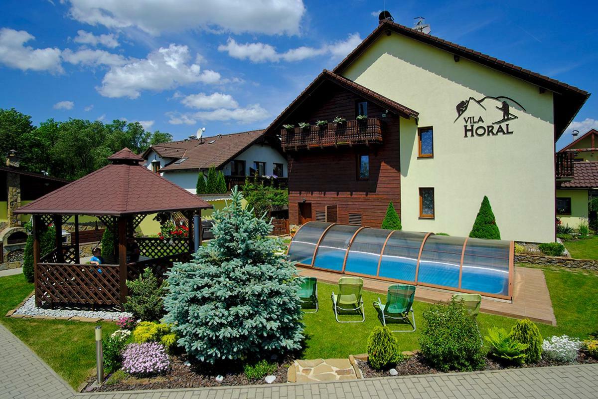 Vila Horal Liptovský Mikuláš Esterno foto